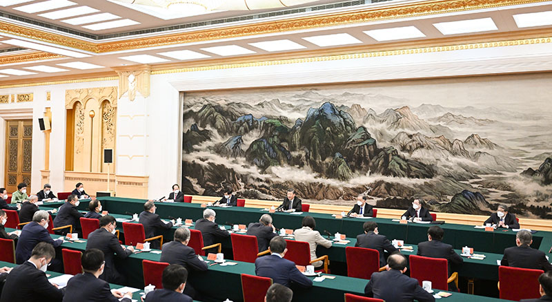 　　1月16日，中共中央总书记、国家主席、中央军委主席习近平在北京人民大会堂同党外人士座谈并共迎新春。汪洋、王沪宁、丁薛祥等出席。